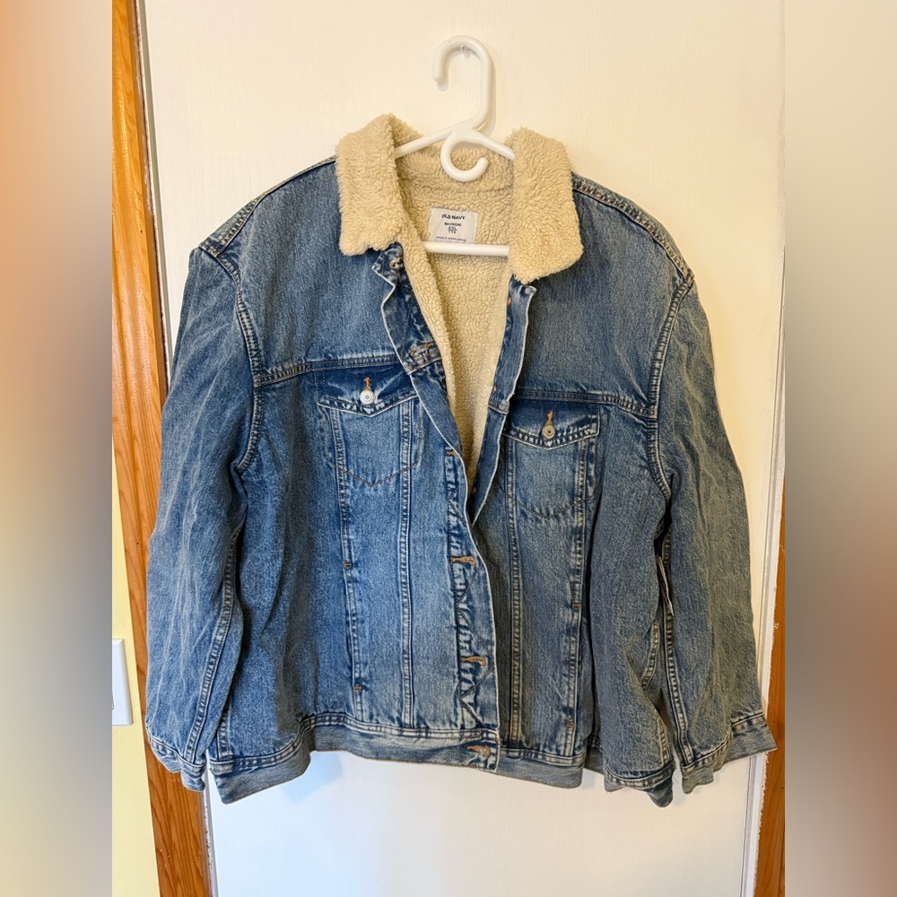 🦋2/30 Old navy Sherpa denim jacket